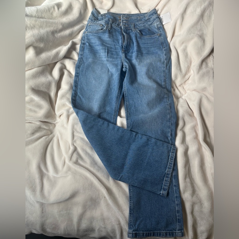 Forever 21 Women's Straight Leg Blue Jeans